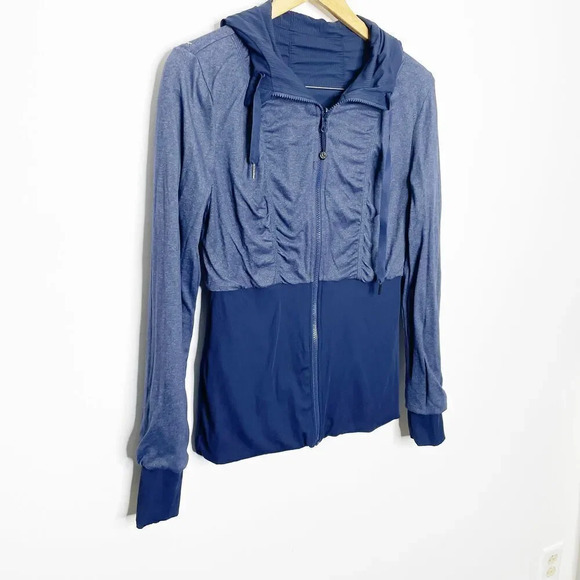 LULUEMON Dance Studio Reversible Jacket Cadet Blue Navy Womens US 4 - Picture 3 of 10